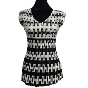 Milano Women’s Sleeveless Crinkle Blouse Women's Small RN 136994